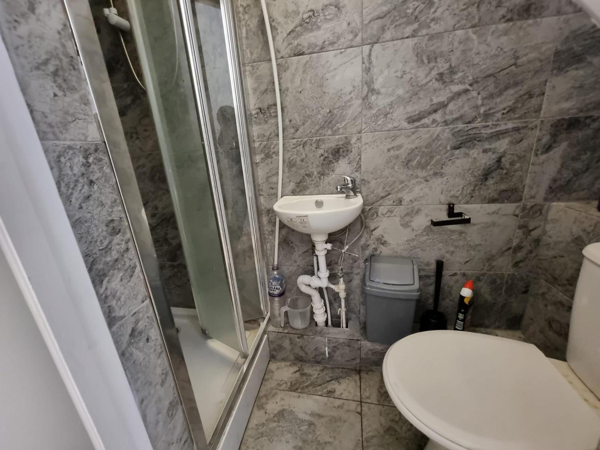 Easy Rooms, London Luton Airport -24 Hour Check-In ภายนอก รูปภาพ