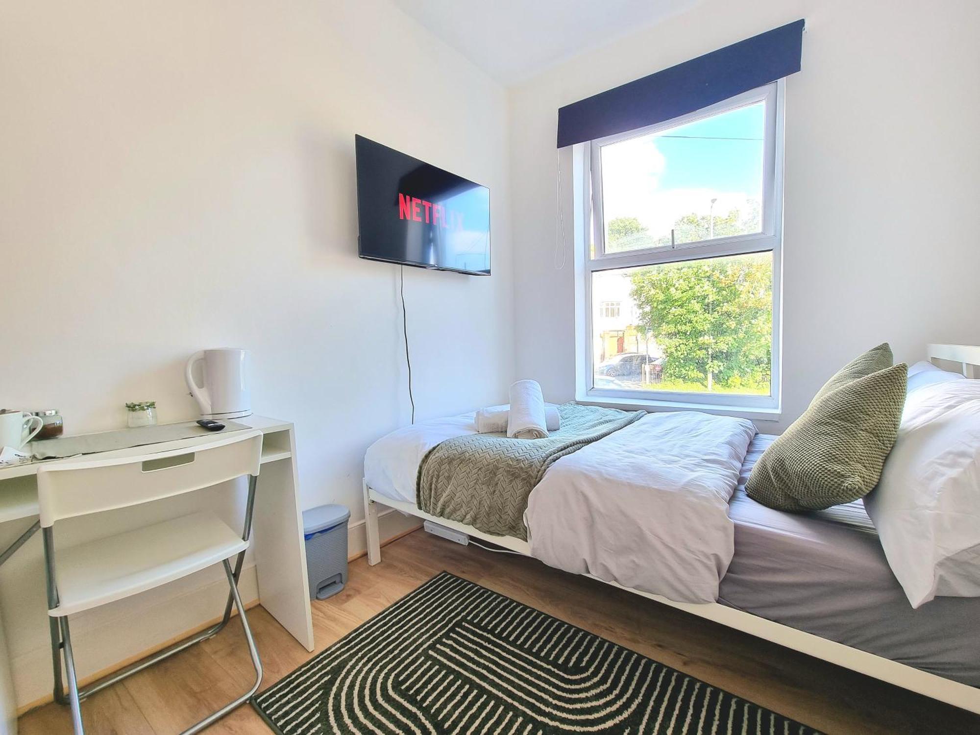 Easy Rooms, London Luton Airport -24 Hour Check-In ภายนอก รูปภาพ