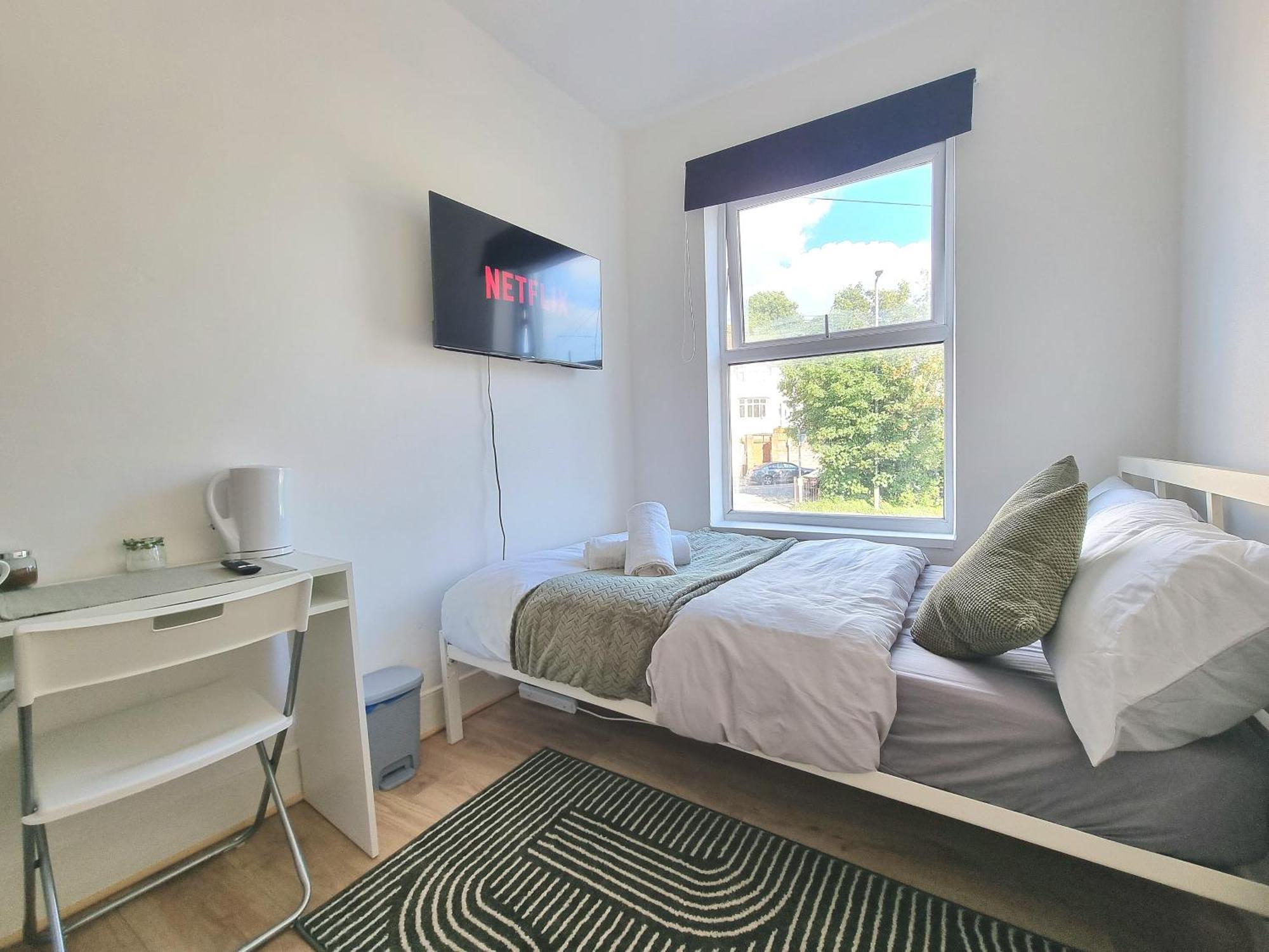 Easy Rooms, London Luton Airport -24 Hour Check-In ภายนอก รูปภาพ